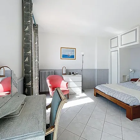 Exceptionnelle 8 Couchages Cap D'antibes En Front De - Fr-1-789-9